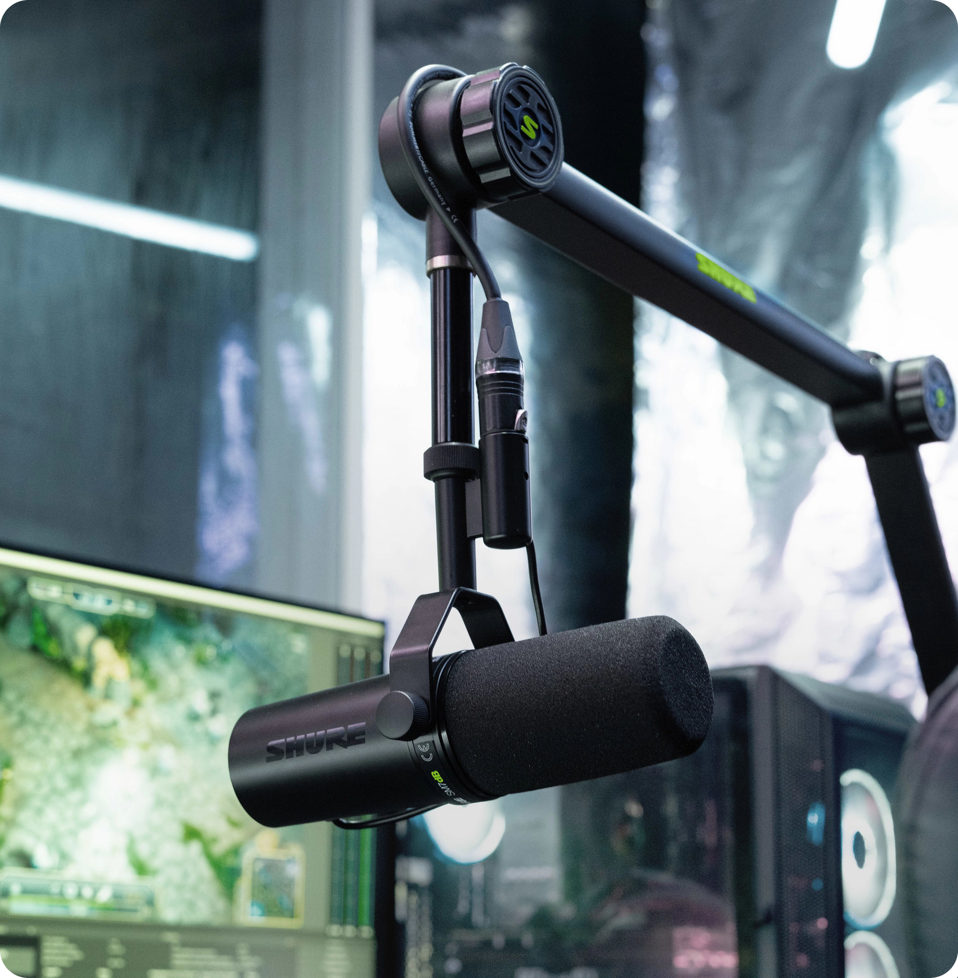 Shure SM7dB dynamic cardioid microphone with built-in preamp for podcasting, streaming, and professional vocal recording; ideal microphone for studio setups with low-noise, high-gain audio capture, delivering rich, broadcast-quality sound.